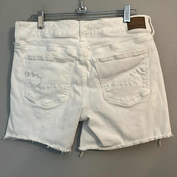 American Eagle Outfitters White Midi Short Raw Hem Shorts Size 10 - Picture 3 of 13